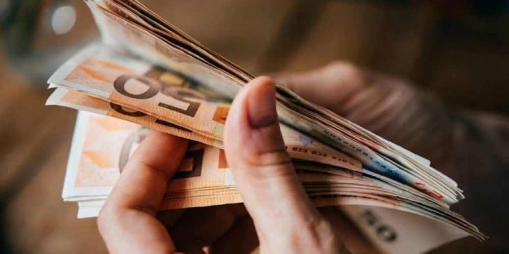 Στις 9 Ιουλιου καταβάλλονται τα 534€ του Ιουνίου